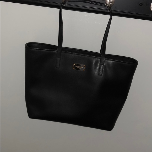 Michael Kors Handbags - Michael Kors purse